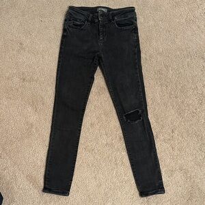 DL1961 Stylish Black Distressed Women's Jeans